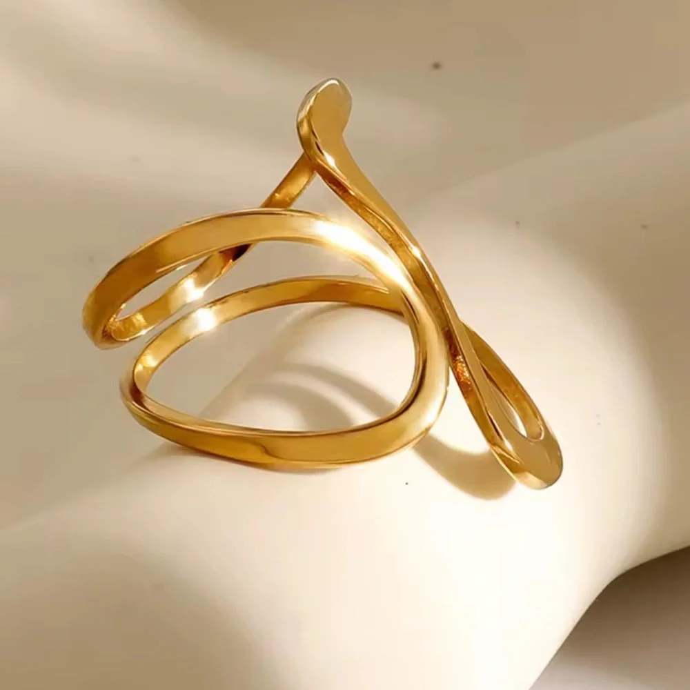 Abstract Gold Open Ring – Elegant Minimal Jewelry
